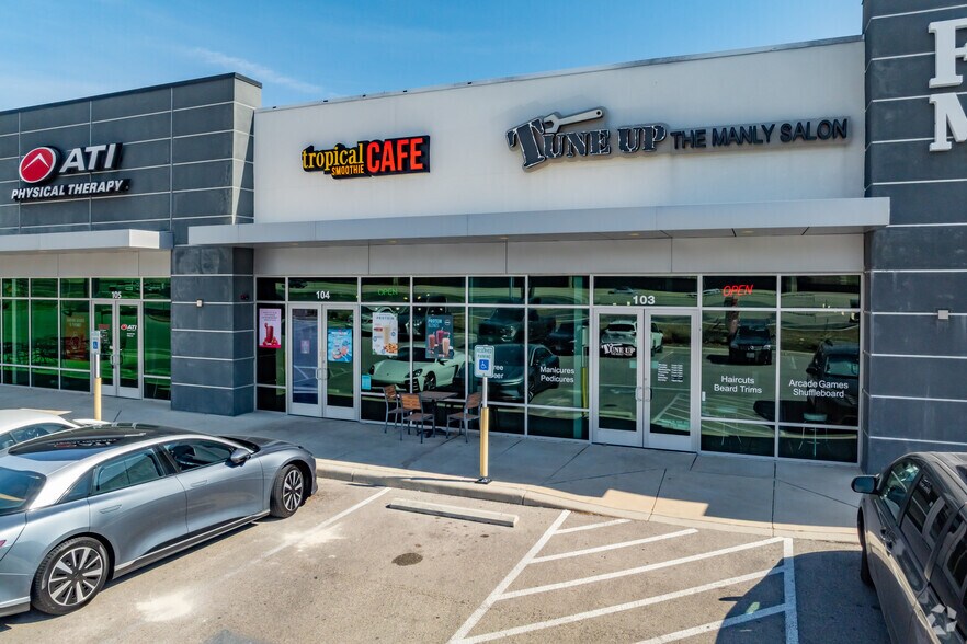 More Photos Of 21918 US 281, San Antonio Freestanding For Lease