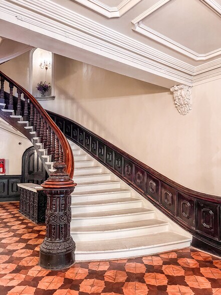 More Photos Of 103 W Monument St, Baltimore Apartments For Sale