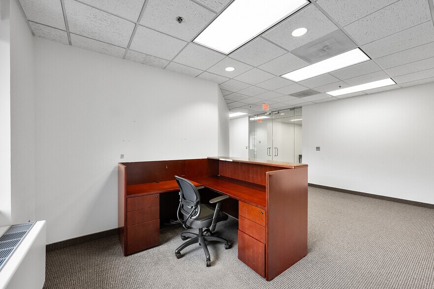 More Photos Of 11490 Commerce Park Dr, Reston Office For Lease
