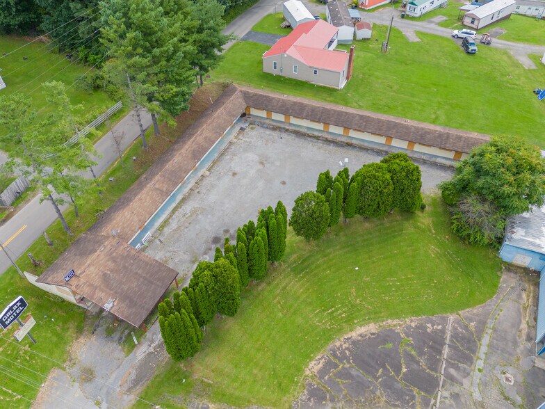 More Photos Of 549 E Stuart Dr, Galax Hotel For Sale