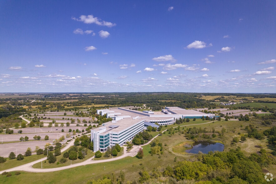 More Photos Of 2001 N Division St, Harvard Manufacturing For Lease