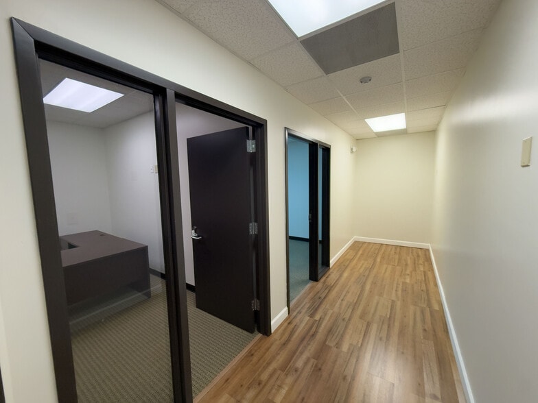 More Photos Of 402 W Trade St, Charlotte Office For Lease