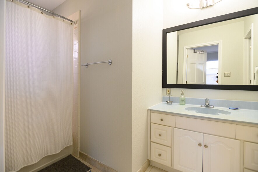 More Photos Of 4902 Pecan Springs Rd, Austin Land For Sale