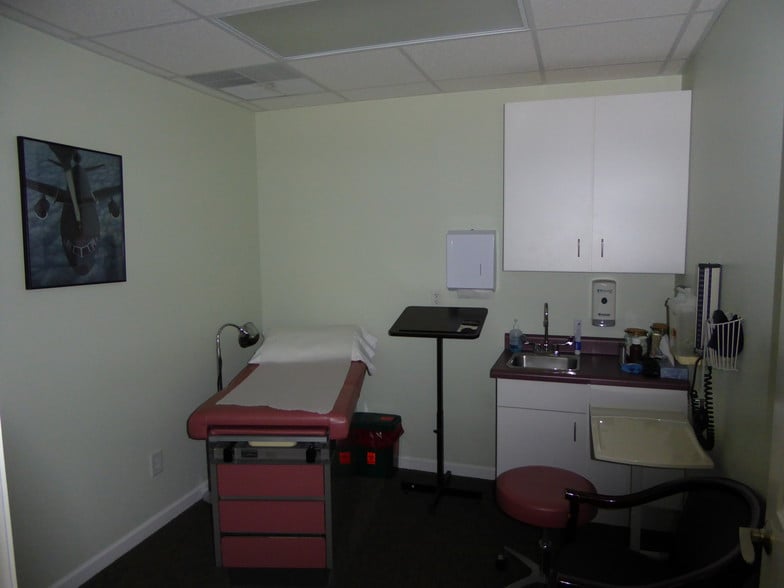 More Photos Of 3200 Croasdaile Dr, Durham Medical For Lease
