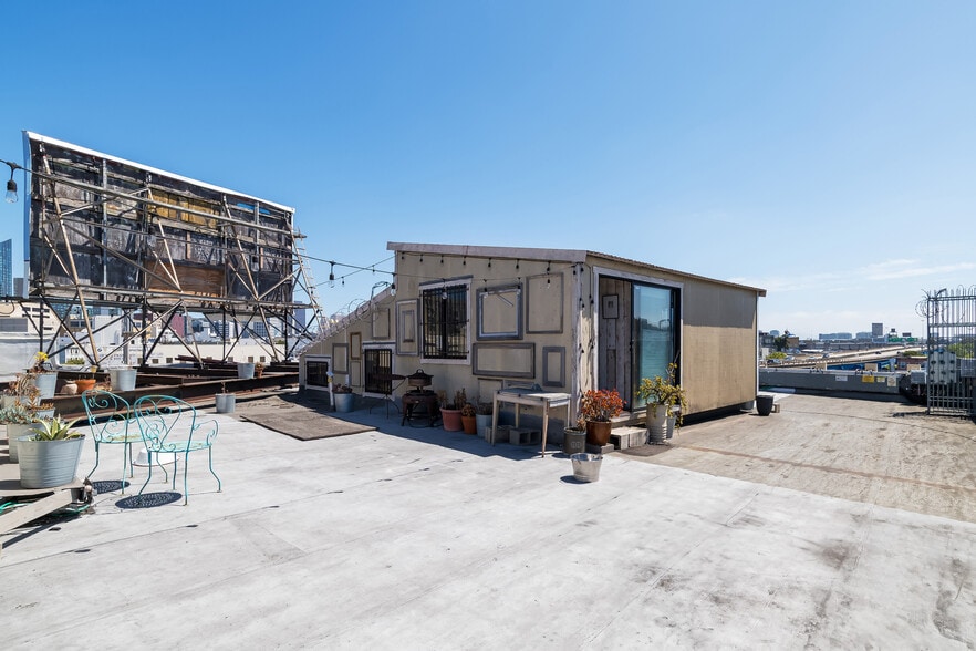 More Photos Of 245 S Van Ness Ave, San Francisco Warehouse For Lease