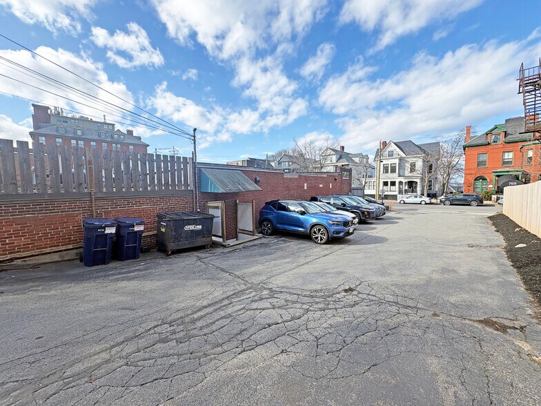 More Photos Of 770-772 Congress St, Portland Medical For Sale