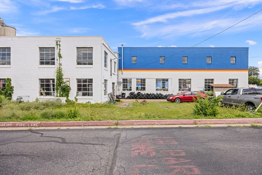 More Photos Of 530 N Main St, Harrisonburg Auto Repair For Sale