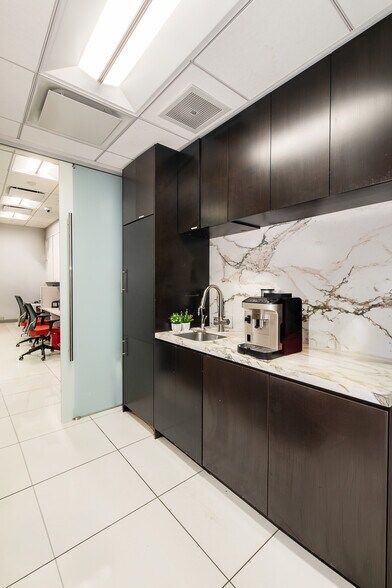 More Photos Of 50 W 47th St, New York Office Residential For Sale