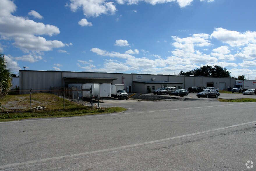 More Photos Of 3003 Pennington Dr, Orlando Manufacturing For Lease