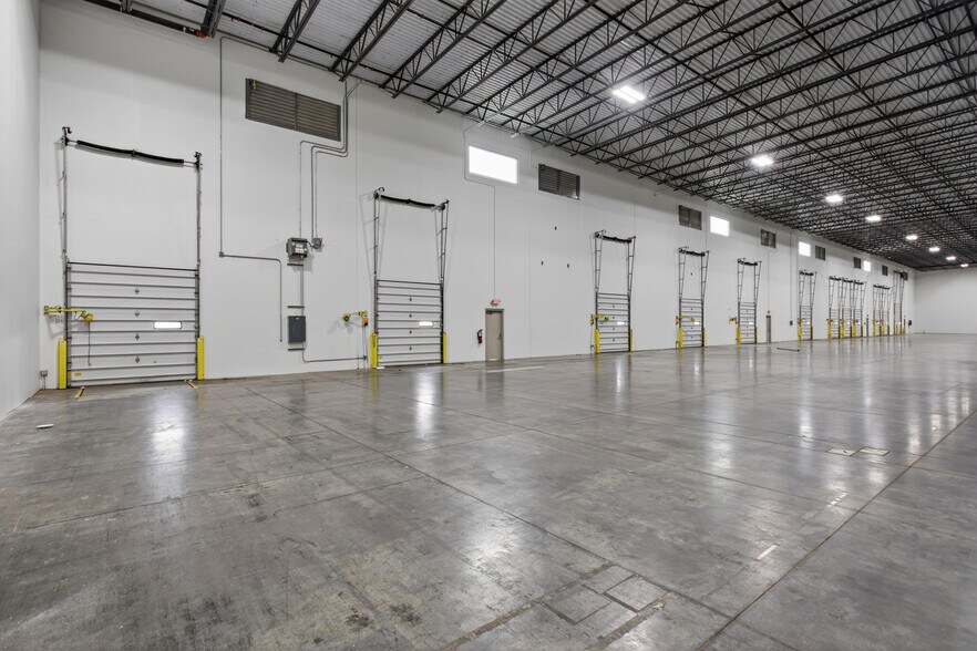 More Photos Of 421 Mason Rd, La Vergne Warehouse For Lease
