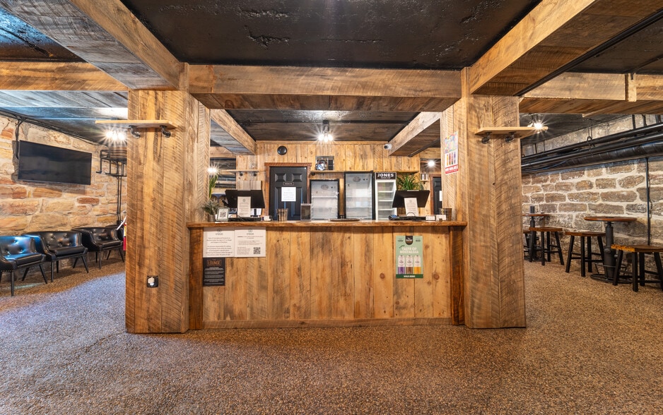 More Photos Of 415 Broadway St S, Jordan Storefront Retail Office For Lease