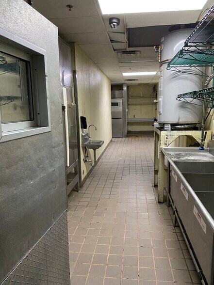 More Photos Of 4280-4302 E Indian School Rd, Phoenix Unknown For Lease