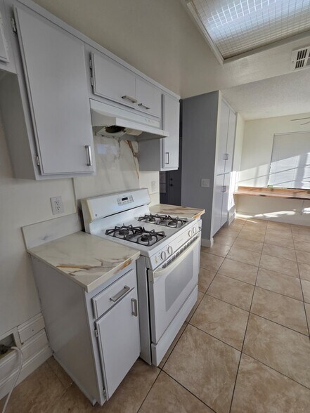 More Photos Of 3833 E Avenue R12, Palmdale Healthcare For Sale