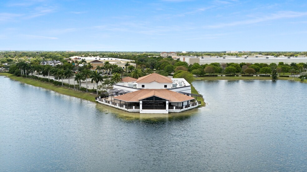 More Photos Of 15500 SW 29th St, Miramar Restaurant For Lease