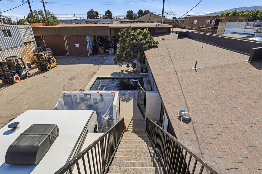 More Photos Of 1040 251st St, Harbor City Industrial For Sale