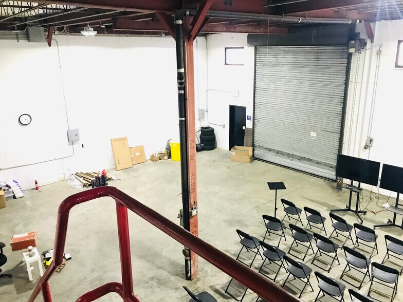 More Photos Of 48 Grattan St, Brooklyn Warehouse For Lease