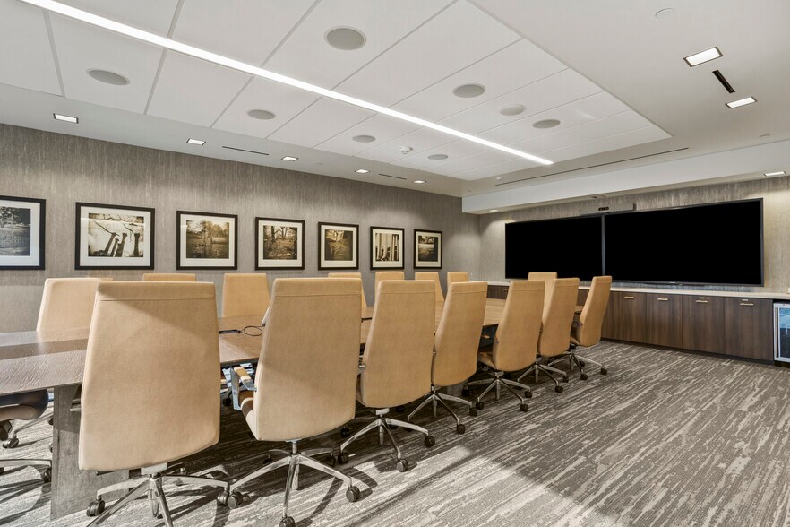 More Photos Of 188 E Capitol St, Jackson Office For Lease