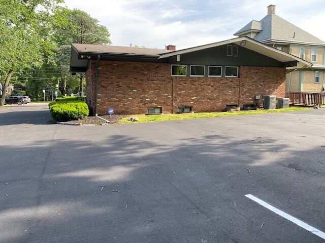 More Photos Of 198 North Ave E, Cranford Medical For Sale