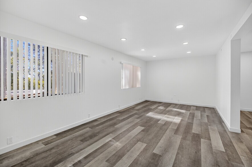 More Photos Of 5897 Pony Express Trl, Pollock Pines Office For Sale
