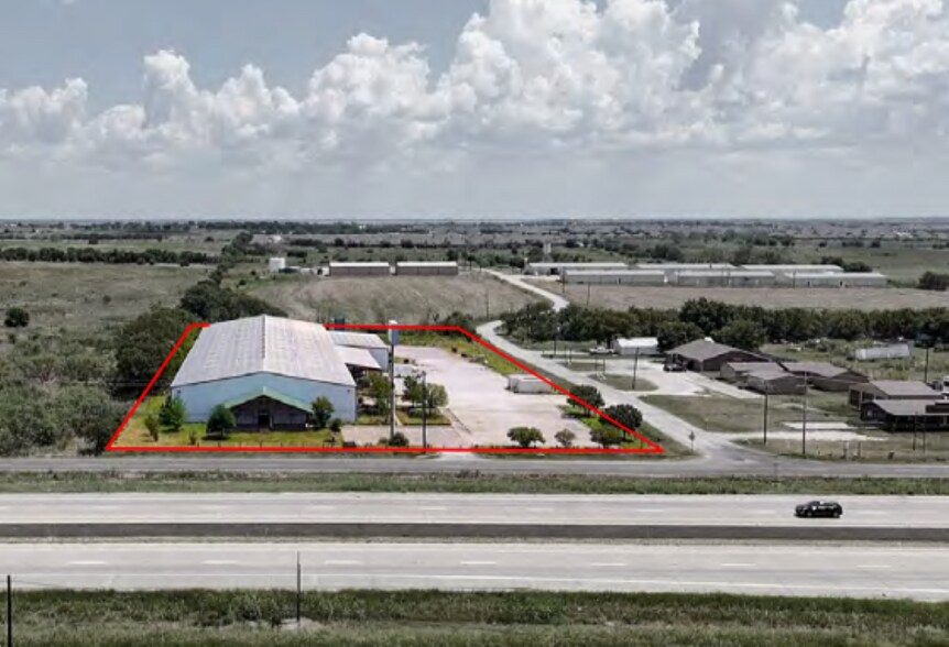 Primary Photo Of 1850 N Stemmons St, Sanger Warehouse For Sale