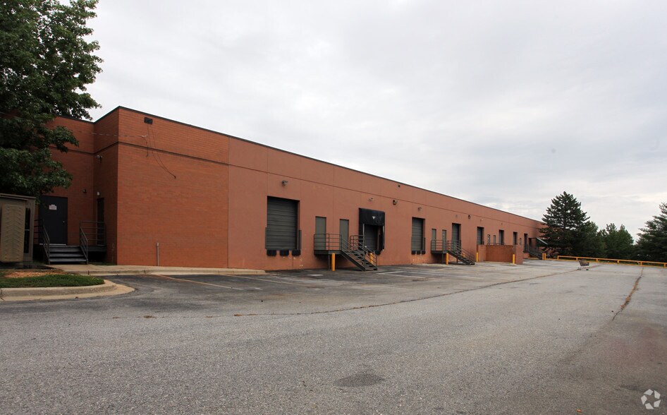 More Photos Of 8003-8039 Laurel Lakes Ct, Laurel Light Distribution For Lease