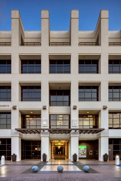 More Photos Of 4180 La Jolla Village Dr, La Jolla Medical For Lease