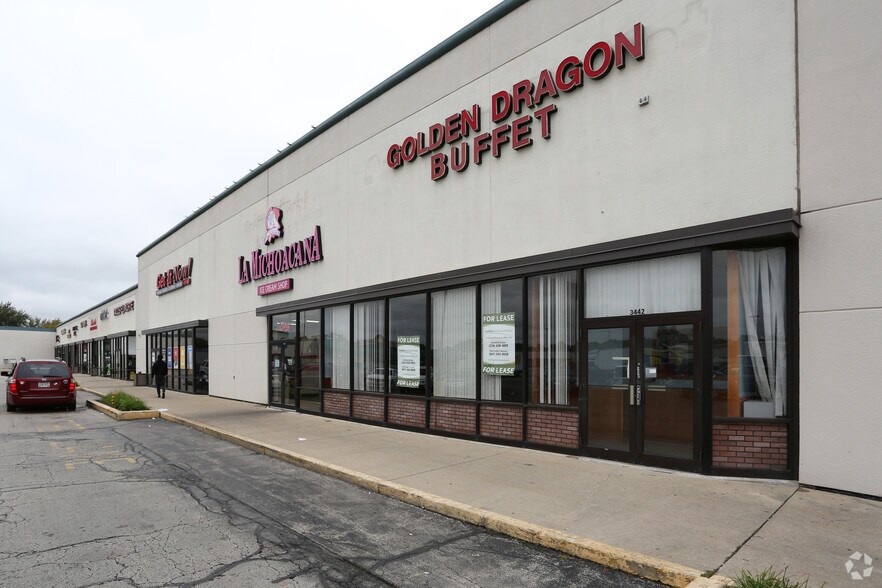 More Photos Of 3536-3600 52nd St, Kenosha Unknown For Lease