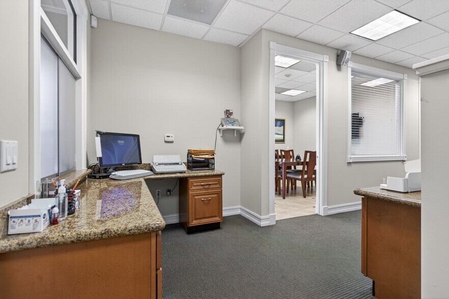 More Photos Of 5521 N University Dr, Coral Springs Office For Sale