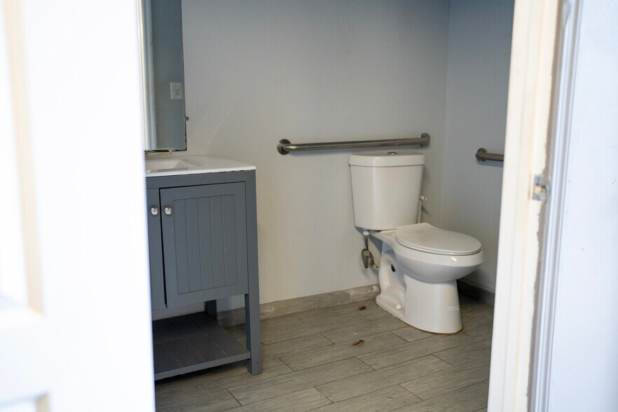 More Photos Of 16300 SW 137th Ave, Miami Warehouse For Sale