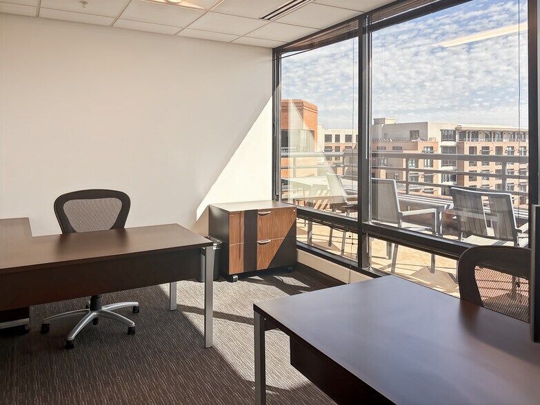 More Photos Of 7272 E Indian School Rd, Scottsdale Coworking Space