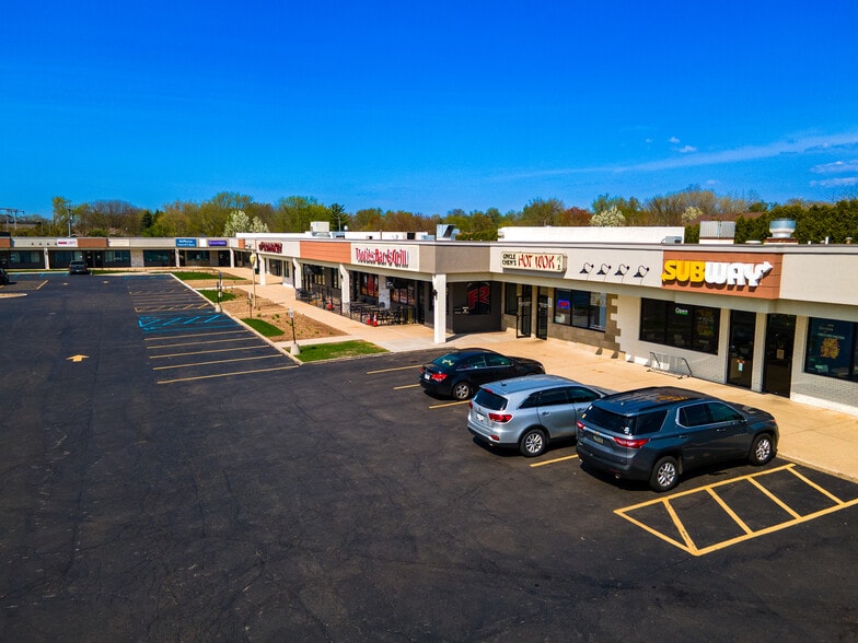 More Photos Of 1942 N Main St, Crown Point Unknown For Lease