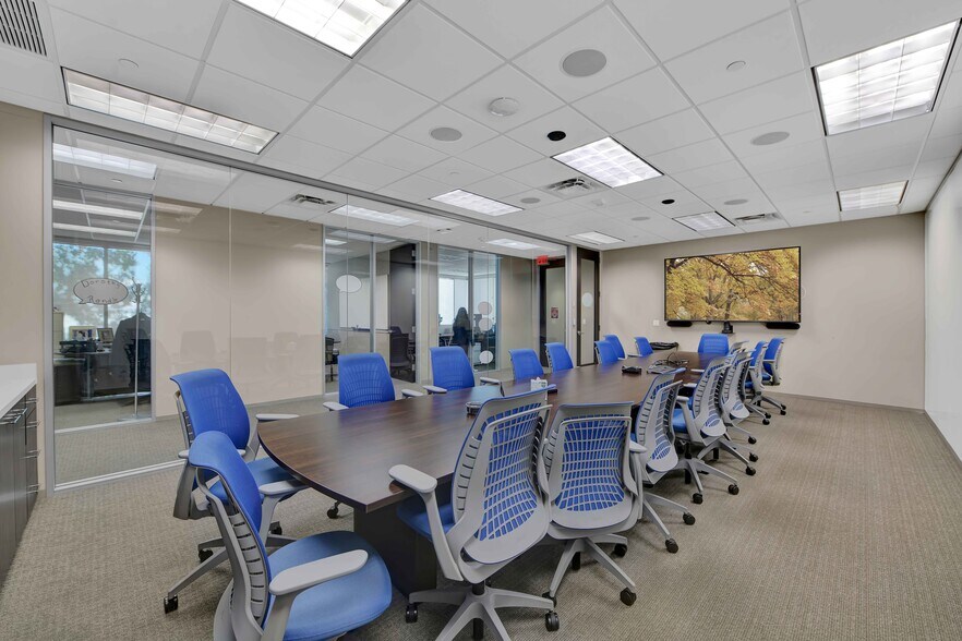 More Photos Of 681 Greens Pky, Houston Office For Lease
