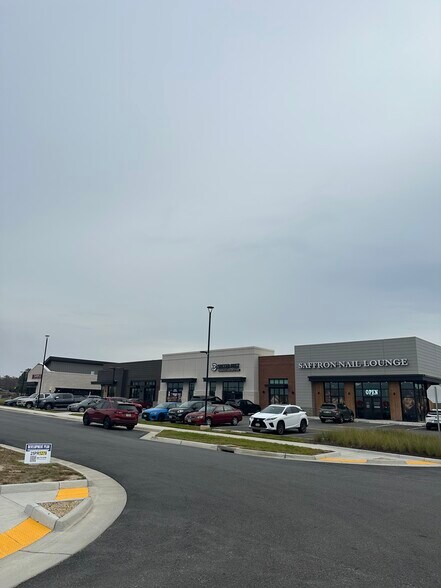 More Photos Of 13657-13687 Lake Eloise Loop, Midlothian Unknown For Lease