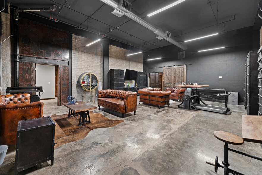 More Photos Of 514 Robertson Blvd, Chowchilla Storefront For Sale