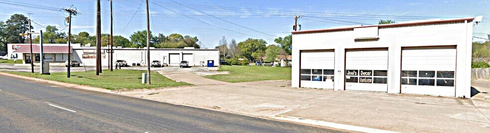 More Photos Of 1900 Crockett Rd, Palestine Storefront For Sale