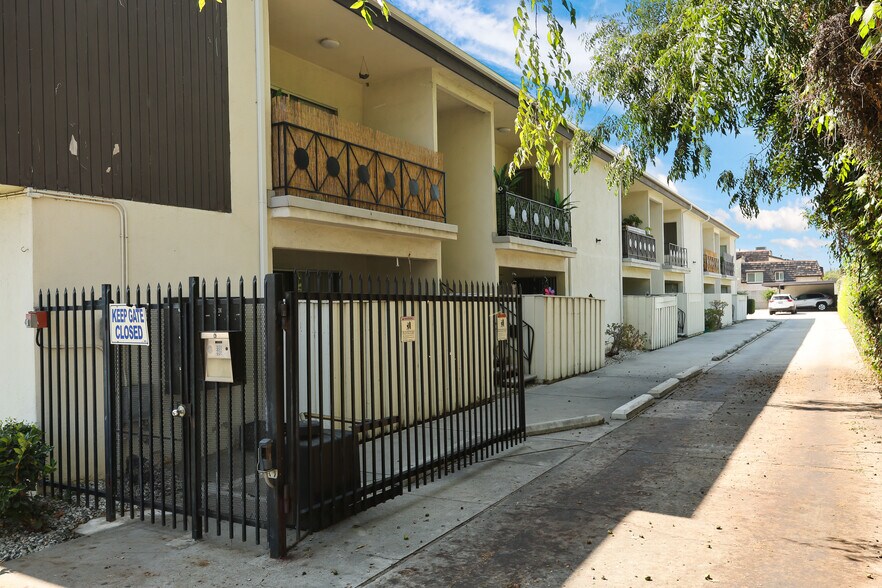 More Photos Of 231 N Alhambra Ave, Monterey Park Apartments For Sale