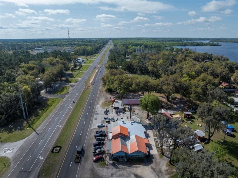 More Photos Of 337 S US Highway 17, East Palatka General Retail For Sale