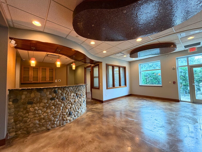 More Photos Of 625 6th Ave S, Saint Petersburg Medical For Sale