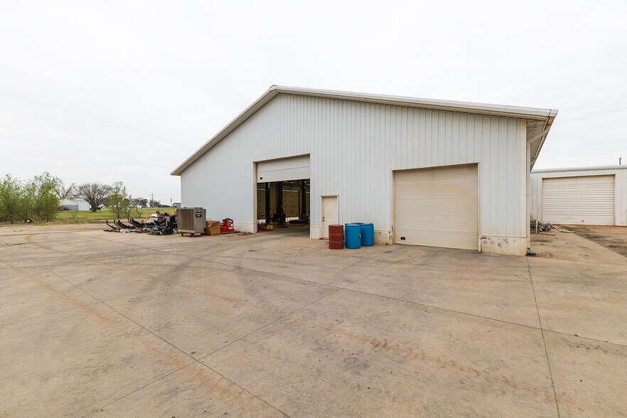 More Photos Of 890 N State Road 14, Harper Auto Dealership For Sale