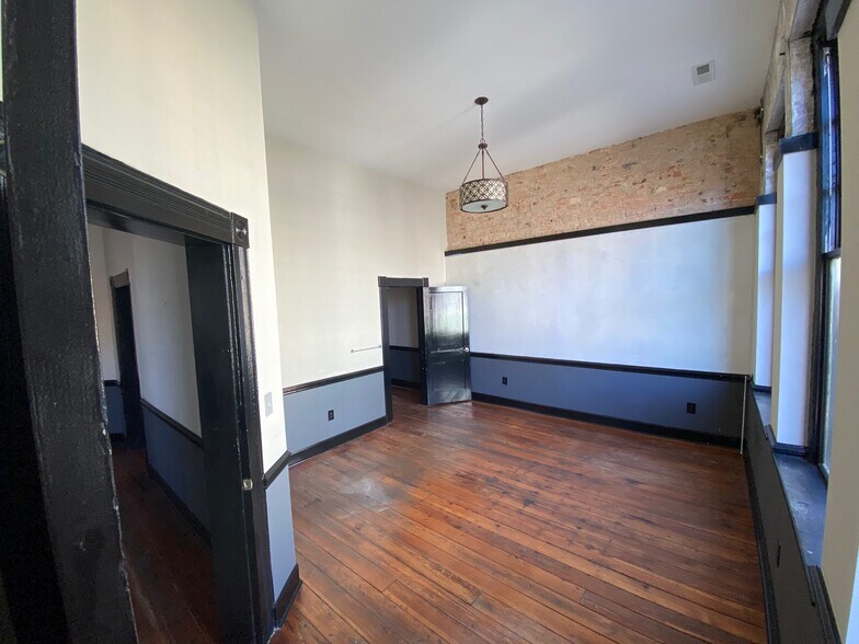 More Photos Of 108 1/2 E Parrish st, Durham Office For Lease