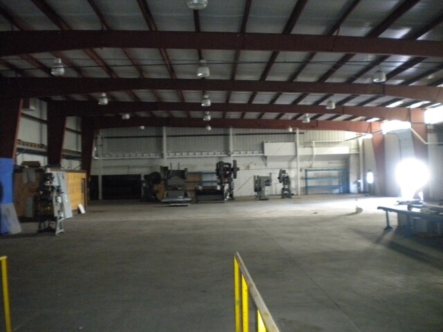 More Photos Of 1900 Liberty St, Mount Pleasant Manufacturing For Lease