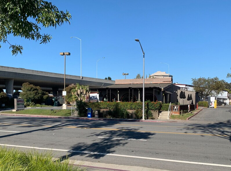 Primary Photo Of 1901 S Norfolk St, San Mateo Fast Food For Sale