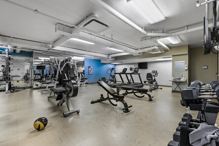 More Photos Of 888 4th Ave SW, Calgary Office For Sale