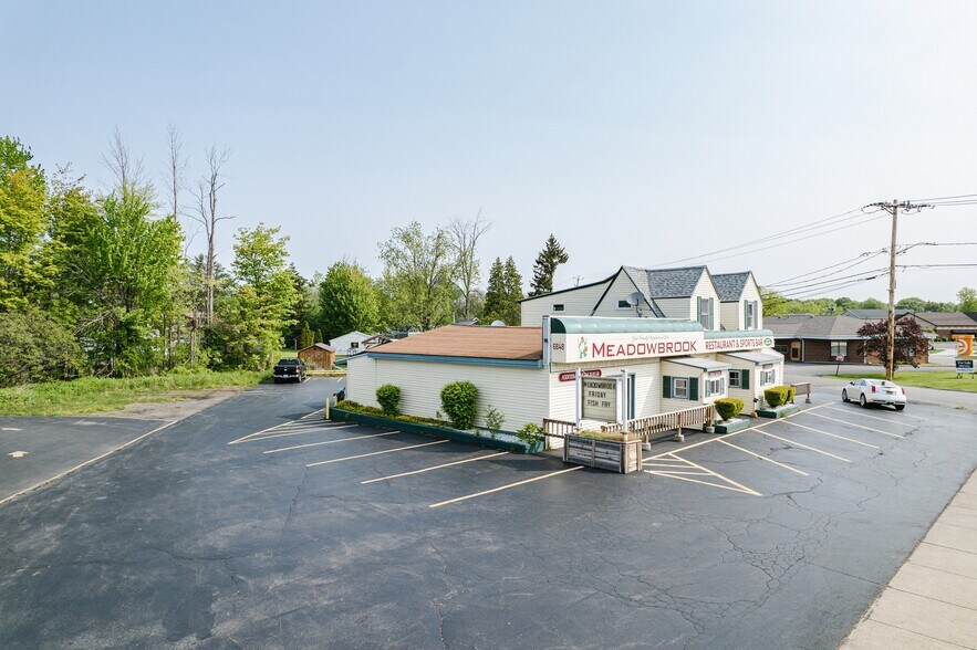 More Photos Of 6848 Erie Rd, Derby Bar For Sale