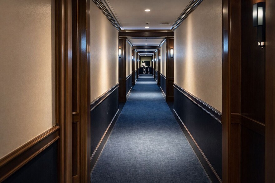 More Photos Of 160 Pawtucket Blvd, Tyngsborough Hotel For Sale