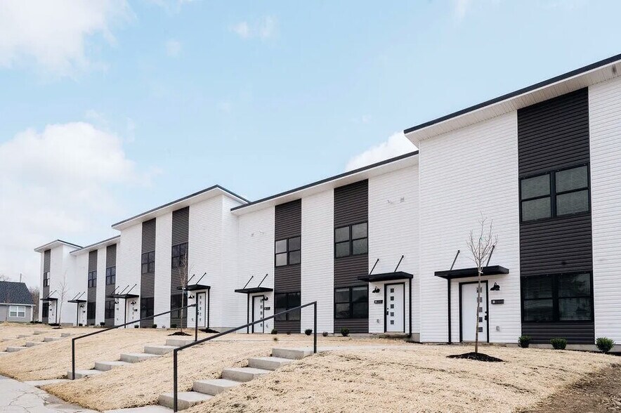 More Photos Of 1124 Winton Pl, Springfield Apartments For Sale