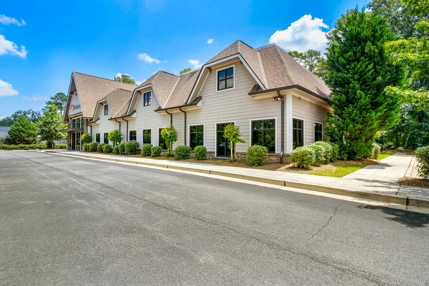 More Photos Of 730 Glynn Street, Fayetteville Medical For Sale