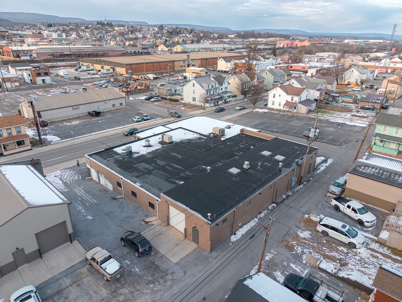 More Photos Of 601 7th Ave, Altoona General Retail For Sale