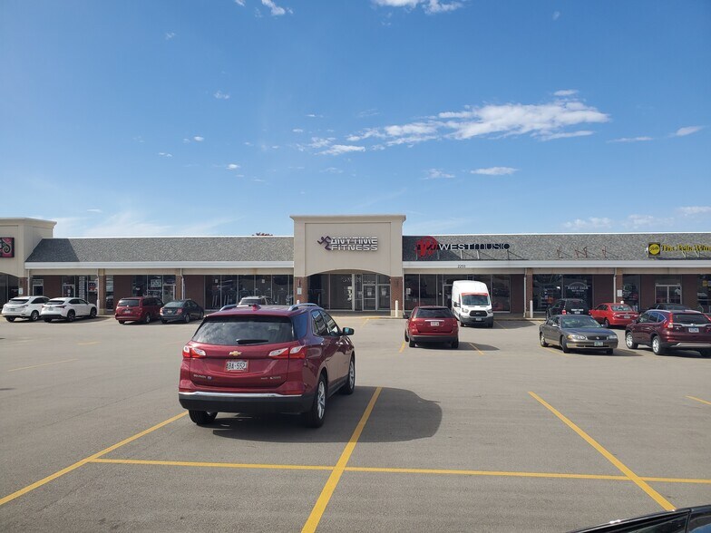 Primary Photo Of 2255 John F Kennedy Rd, Dubuque General Retail For Lease