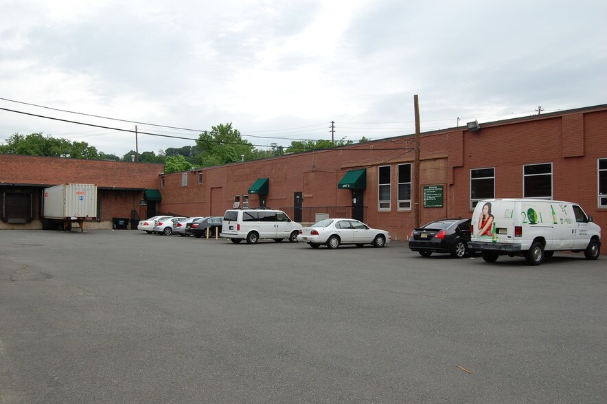 Primary Photo Of 1 Broad Ave, Fairview Warehouse For Lease